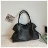 Korean Style Woven Texture Tote Bag: 2026 Fashion Versatile Shoulder Bag, Lazy Style, Large Capacity for Women.