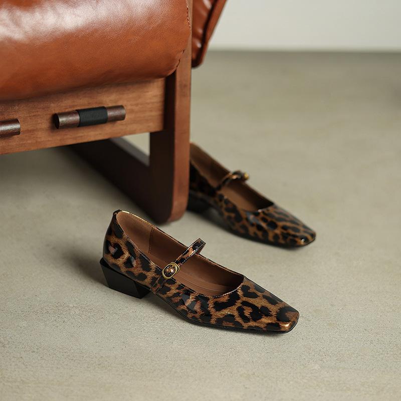 

Туфли Мэри Джейн с пряжкой из конского волоса, плоские кожаные женские туфли, новые универсальные женские кожаные туфли в корейском стиле, осень-зима 2025 34 цветной печати леопарда