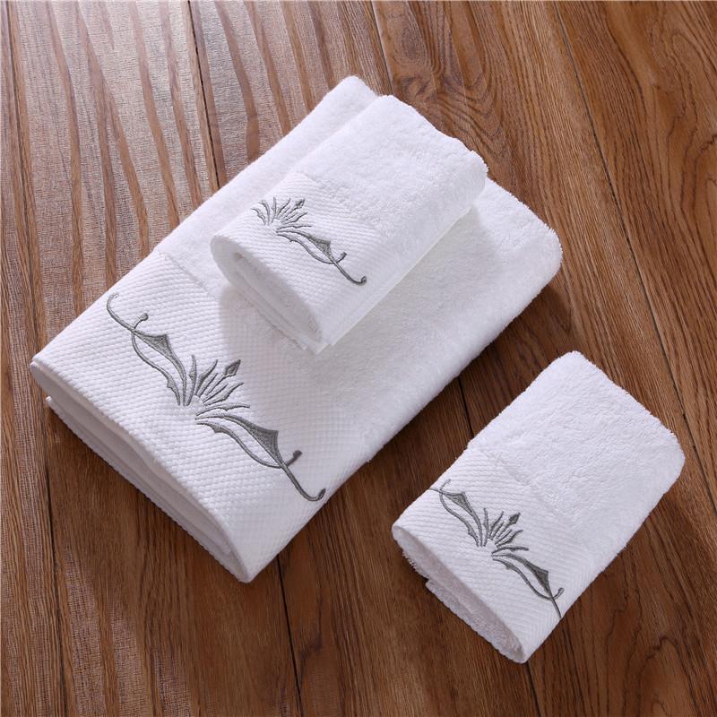 Embroidered Customized Logo White Towels Sets 100% Cotton Terry Luxury Bath Towel Hotel Towels for Spa