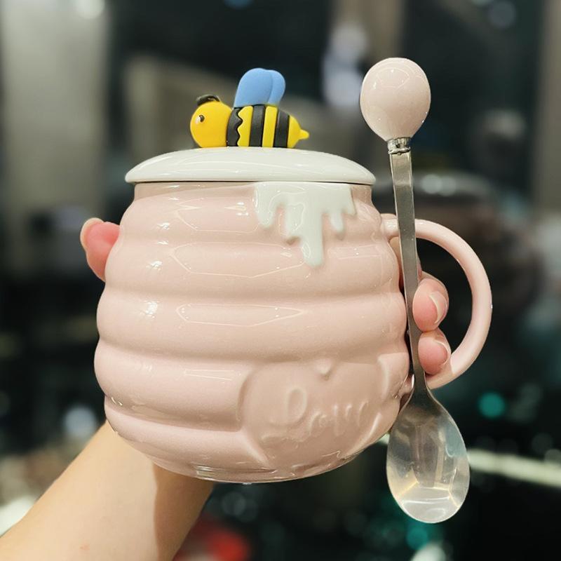 High Appearance Level for Girls Bee Ceramic Mug with Lid Spoon Household Drinking Water  Student Breakfast Milk  Oatmeal Big Belly Cup