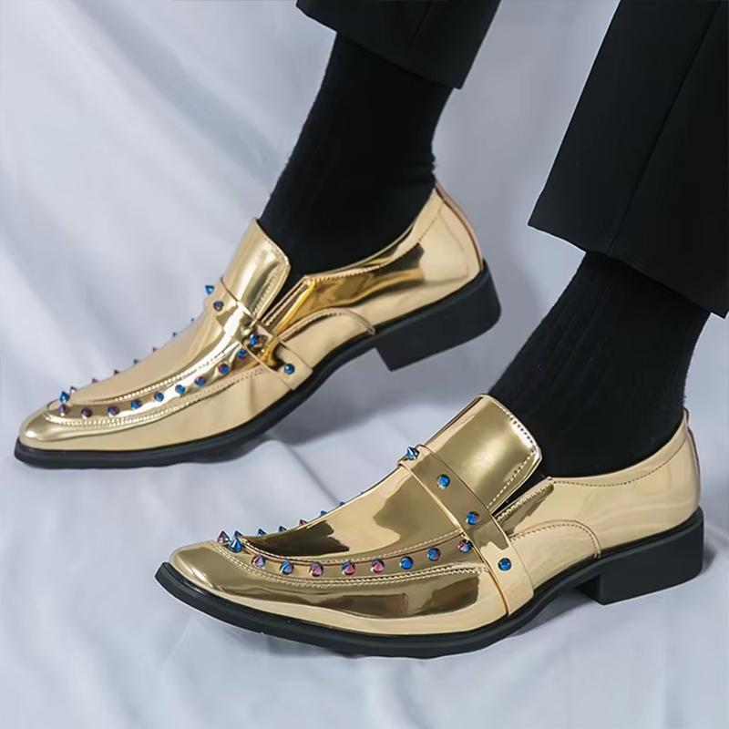 Britain Men's Pointed Black Gold Rivet Casual Dress Homecoming Shoes Rock Punk Loafers Formal Wedding Footwear Zapatos Hombre