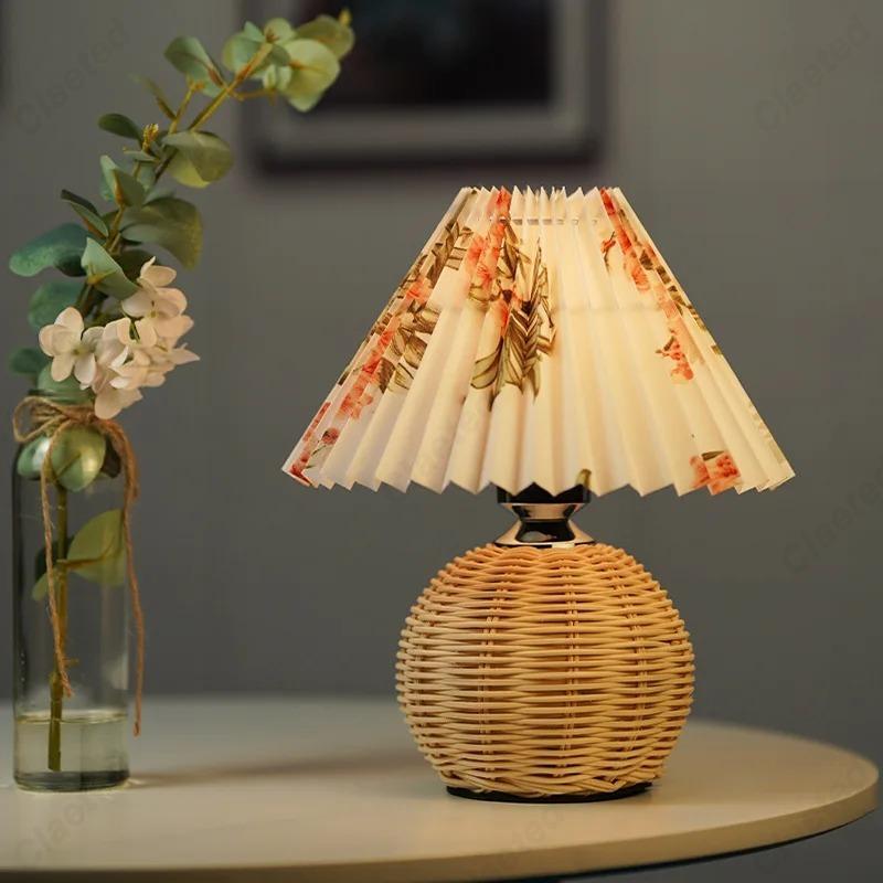 LED Stoff Plissee Lampenschirm Retro Rattan Streifen USB Schlafzimmer Nachttisch Lampe Schreibtisch Lampe Indoor Hause Dekoration Beleuchtung Leuchte