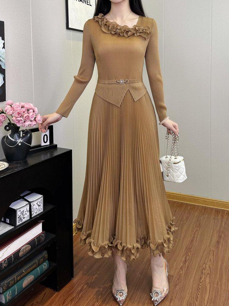 Issey Miyake Falten Rüschen Schlankmachendes Abendkleid - Vielseitige High-End Herbst/Winter Mode für Damen