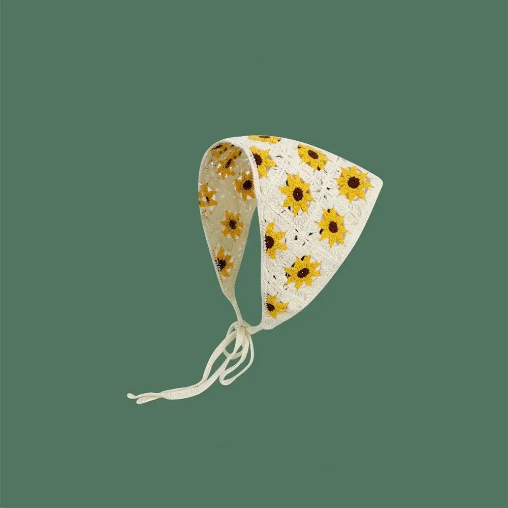 

Sweet Little Daisy Hollow Handmade Crochet Triangle Headband Triangle Scarf Headband Towel Headscarf Hat бежевый