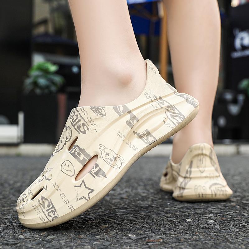 Men's women's slippers New large size Fashionable thick-soled casual sandals Comfortable breathable beach shoes for men slides