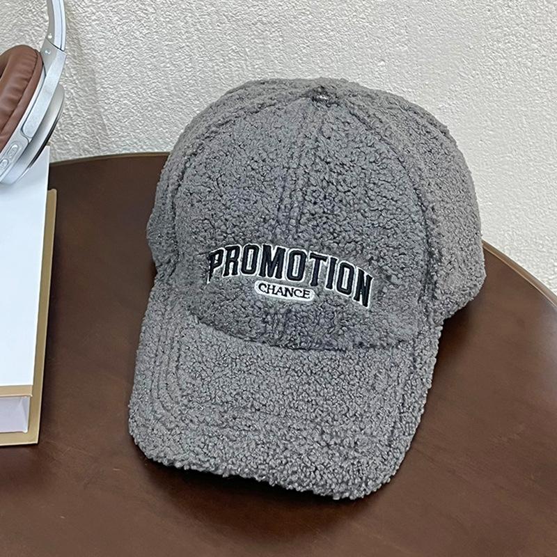 Lamb plush hat women's autumn and winter new wide-brimmed cap winter warm windproof face small baseball cap