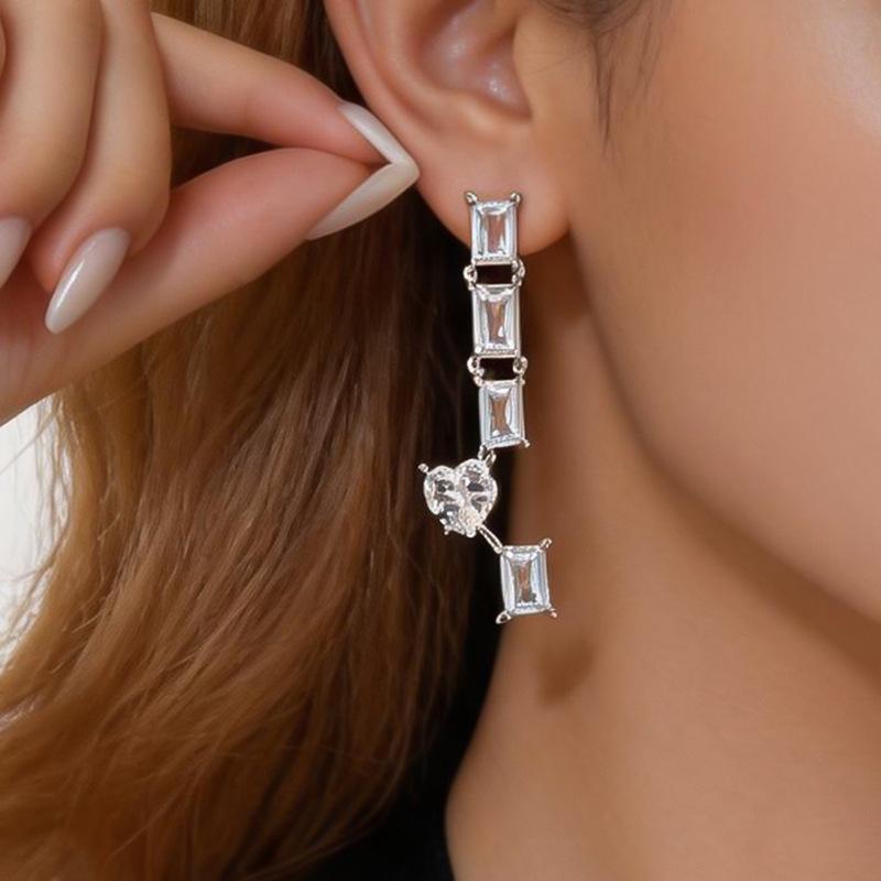 Silver Zircon Inlaid Square Heart Stud Earrings – Elegant European & American Style Niche Fashion.