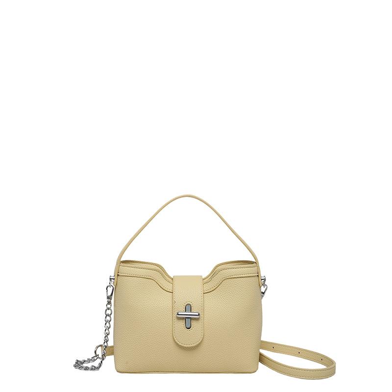 

New bag casual simple lock Korean niche design handbag women s light luxury girl feeling messenger bag No pendant model жёлтый