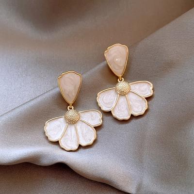 1 Par de Brincos Pendentes Elegantes Vintage em Forma de Pétala para Mulheres, Liga de Zinco com Incrustação de Resina, Design Floral para Festa e Férias, Joia para Todas as Estações