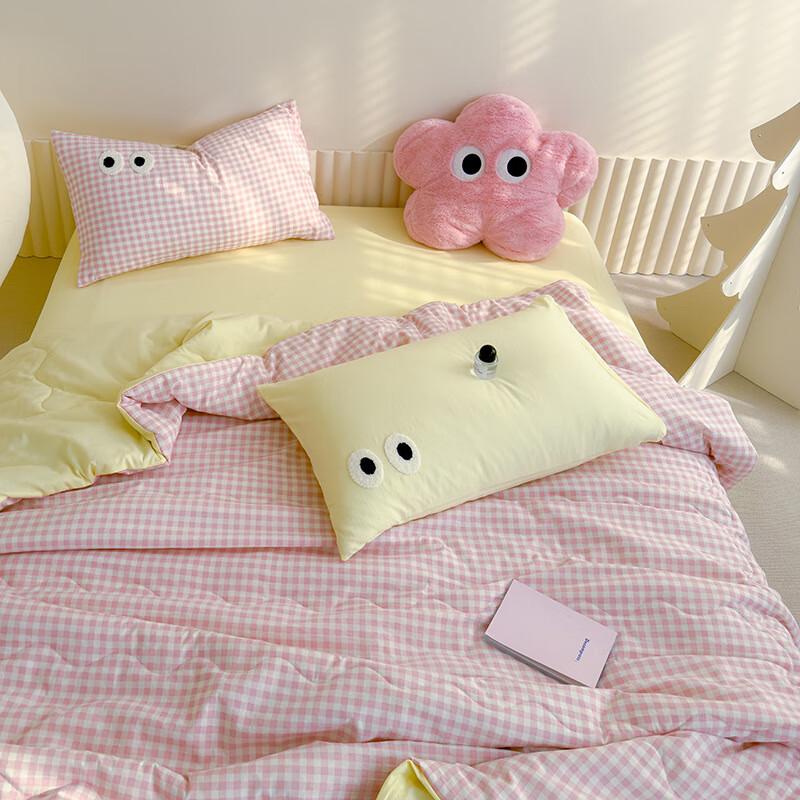 OIMG Summer Quilt Four-Piece Set