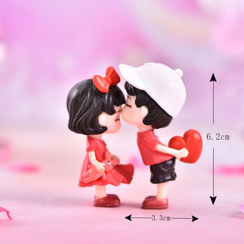 Mini Cartoon Christmas Couple Diy Decoration Cute Statue Figures Doll Wedding Decoration Miniature Landscape Car Decoration