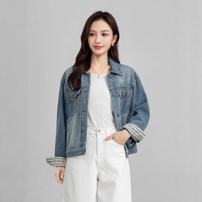 New Fashionable Women's Denim Jacket Retro Lapel Short Loose Top