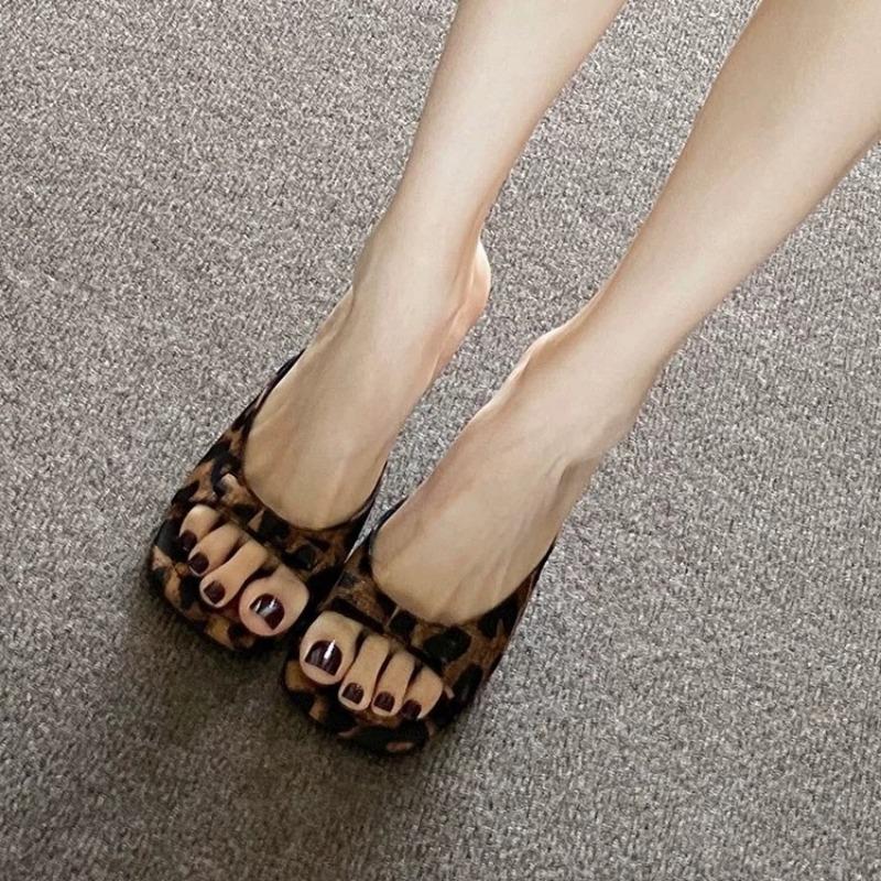 Sexy leopard print high-heeled slippers square head high-heeled sandals new word with thick heels high heels women's summer wear