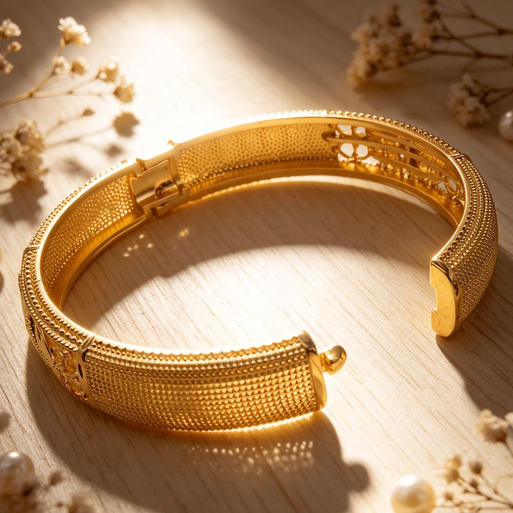 1A golden bohemian-style floral design teen bracelet, perfect for prom and anniversary jewelry accessories, a great gift for summer beach trips and