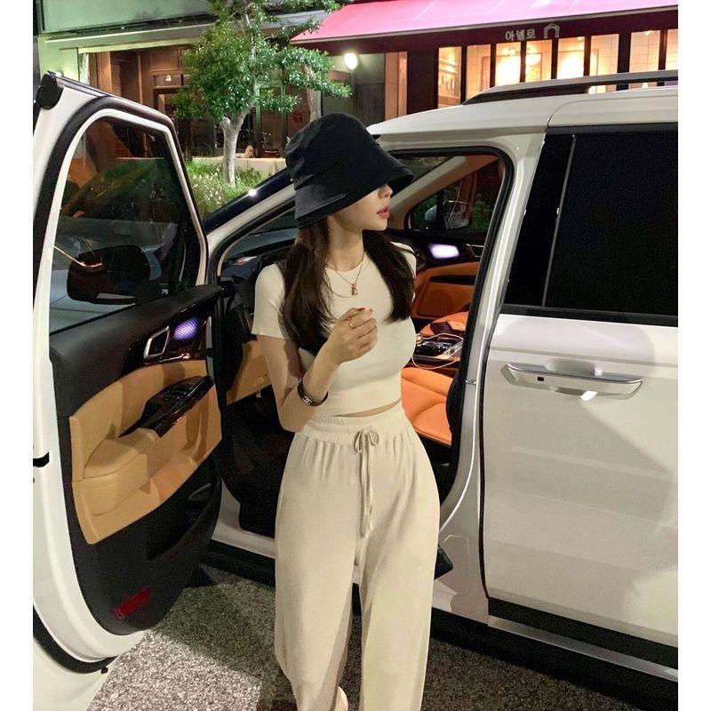 

South Korea High Waist Drooping Split Wide Leg Pants Suit Women s Silm Slim Looking Short-Sleeved T-shirt Drawstring Casual Pants Two-piece Set Beige All yards