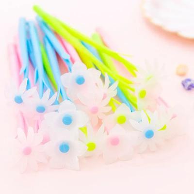 Kreative Blumen treffen auf Licht und ändern die Farbe des Gelstifts aus Silikon. Kawaii-Stift für die Prüfung zum Schreiben von Unterschriften für Studenten