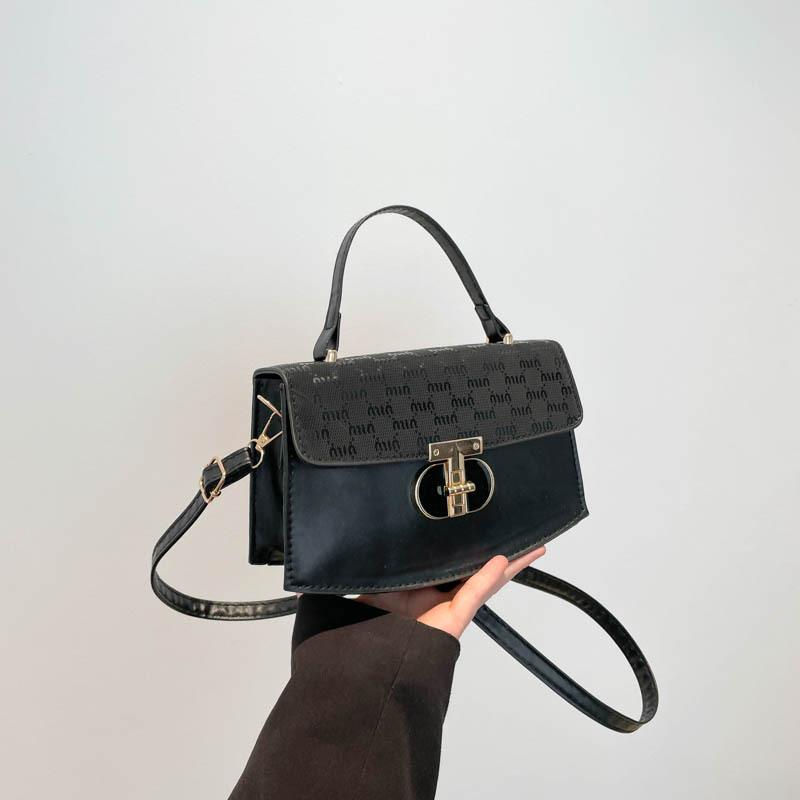 Simple texture lock 2025 trend design fashionable color matching texture oblique span shoulder portable small square bag women