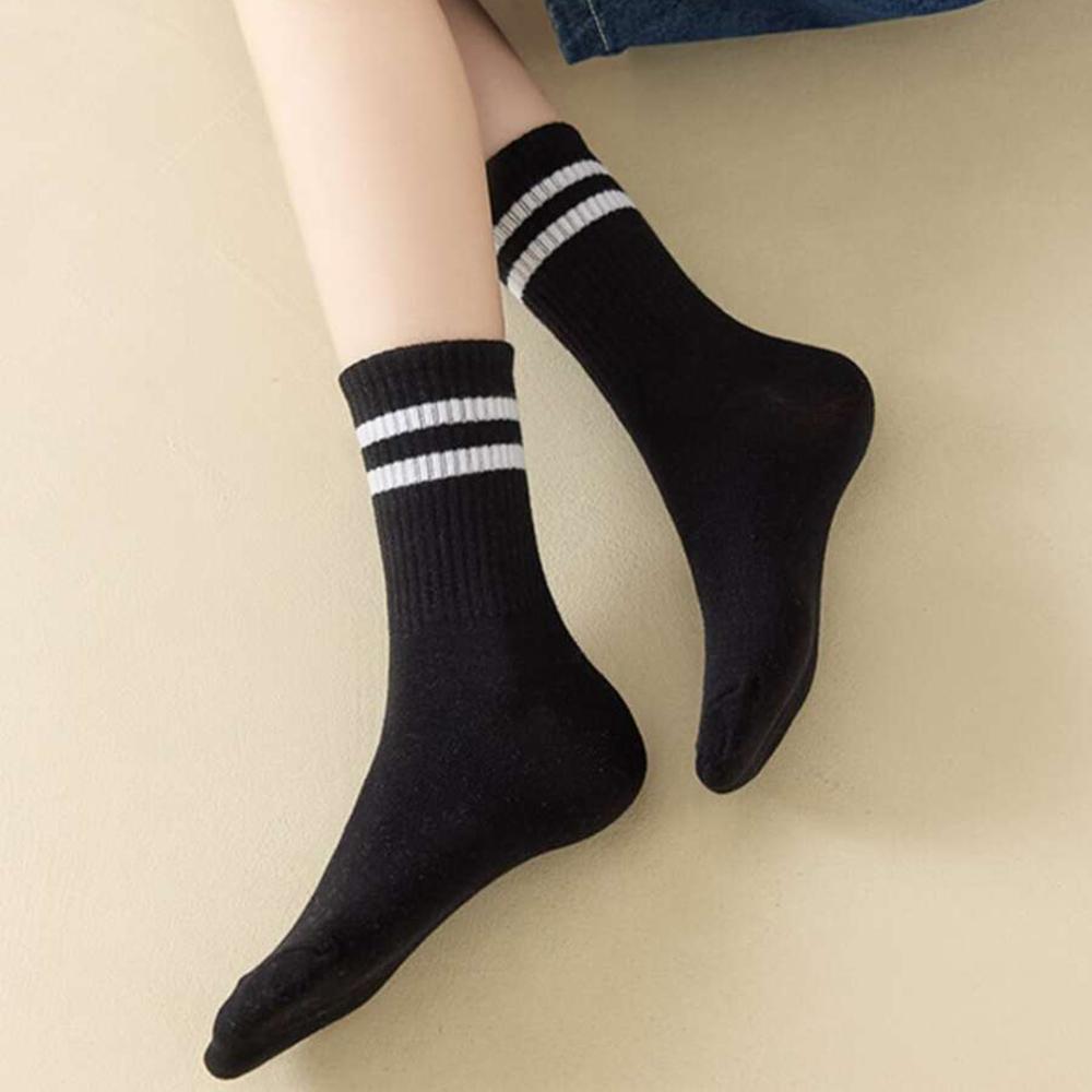 4 Pairs Women Mid Length Socks Simple Versatile Casual Black White Striped Breathable High-Quality Casual Round Neck Socks