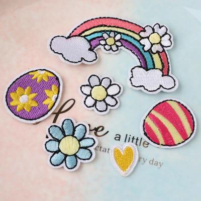 Laut Stickerei Stickerei Stoffaufkleber Computerstickerei Stempel Niedliche Regenbogenblume Liebe Kleiderdekoration Aufnäher Aufkleber Stoff