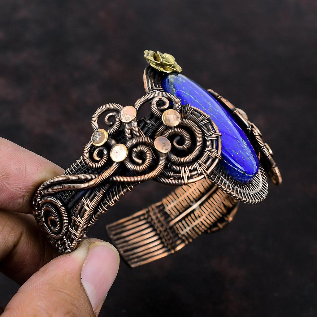 Pulseira de pedra preciosa de lápis-lazúli, bracelete de punho enrolado em fio de cobre, pulseira ajustável, joia feita à mão, bracelete de flor, presente de aniversário