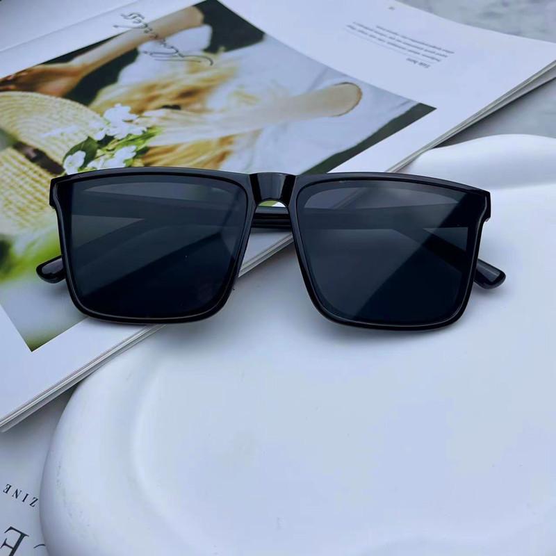 New Men's Square Sunglasses Classic Vintage Women's Simplicity Sun Glasses Men's Outdoor Driving Eyewear UV400