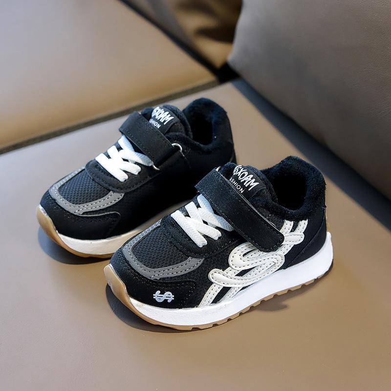 

New winter children s sports shoes for boys and girls, leather with plush lining, warm double-layer cotton, baby walking shoes 22the Length Within the C чёрный