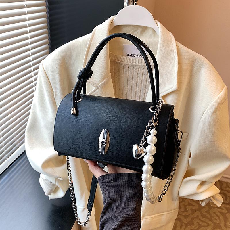 New Fashion Handbag Women's Commuter Pearl Chain Messenger Bag