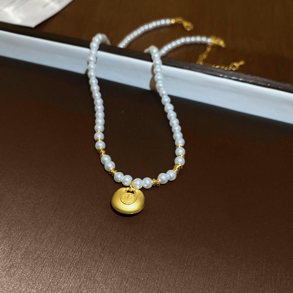 Diamond-encrusted Flower Geometric Pearl Necklace Temperament Light Luxury Sweater Chain French Retro Necklace Autumn and Winter