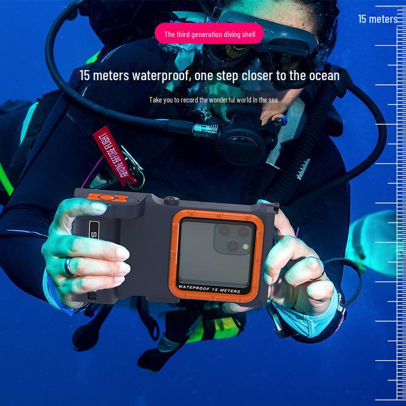 Universal Underwater Diving Case with Bluetooth Control for iPhone, Samsung, Huawei, Xiaomi, and OPPO Smartphones.