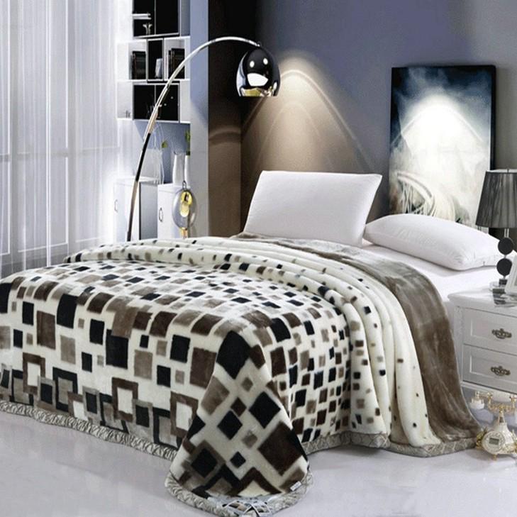 Double-Layer Thickened Winter Coral Fleece Raschel Blanket - Warm Wedding or Nap Cover, Double-Sided 150x200cm (4 jin)