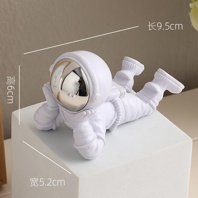 Light Luxury Minimalist Kung Fu Astronaut Ornament Astronaut Mobile Phone Holder Chasing Drama