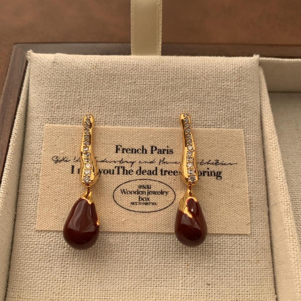 Simple Burgundy Enamel Stud Earrings Cute High Sense Versatile Sweet Romantic Niche Earrings Autumn And Winter