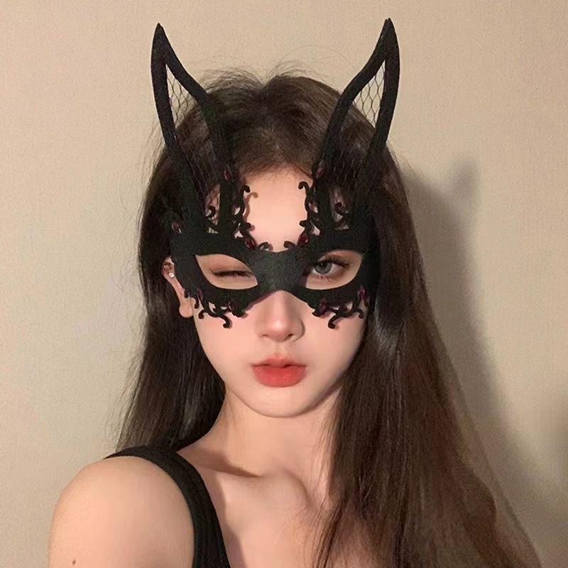 Geheimnisvolle Halbgesichts-Maskerade-Augenmaske für Halloween-Kostümparty