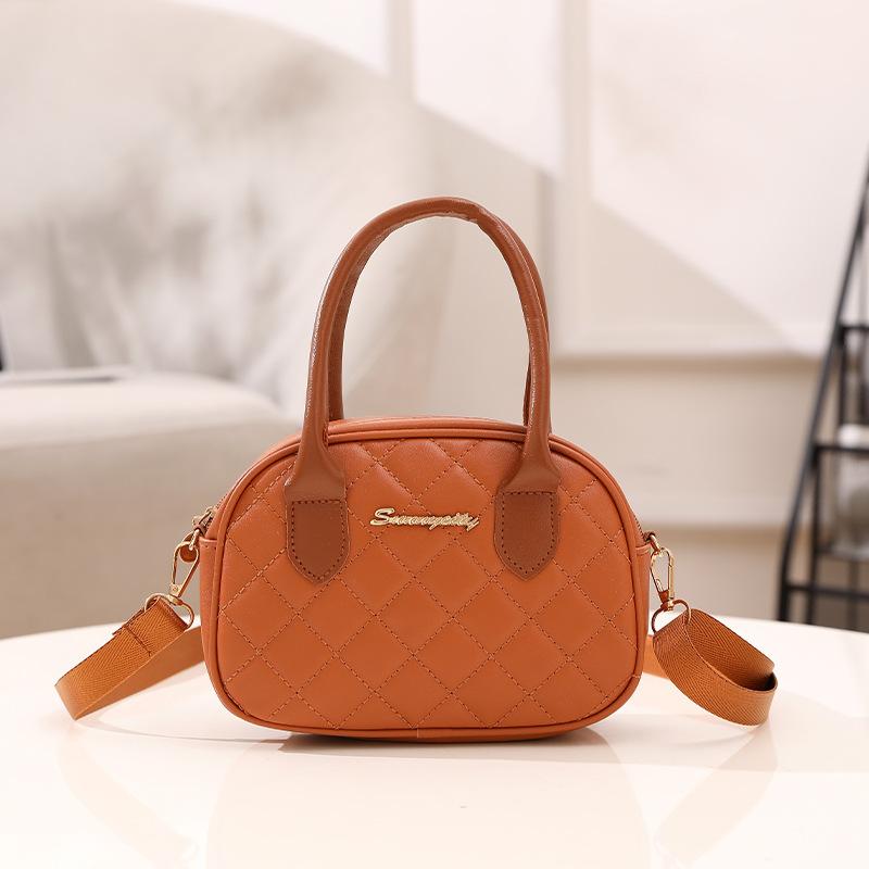 Fashion Hand Bag Women's New Spring and Summer Letter Diamond Pillow Bag Korean Shoulder Messenger Bag