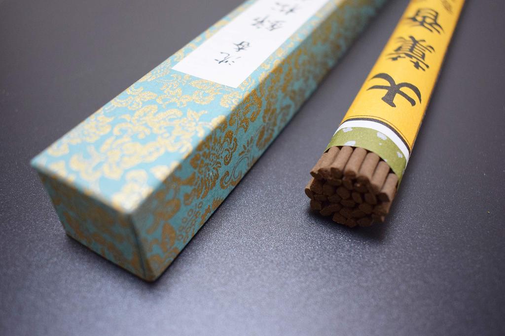 Awaji Long Temple Incense Family Agarwood Nishikimatsu Ume Rounded Approximately Two Agarwood Incense Awaji Baikundou Baikundou's Sticks, Tradition,