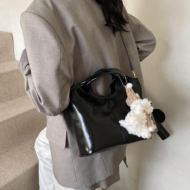 Large Capacity Bag Women's New Versatile Soft Leather Messenger Bag Women's Casual Portable Tote Bag