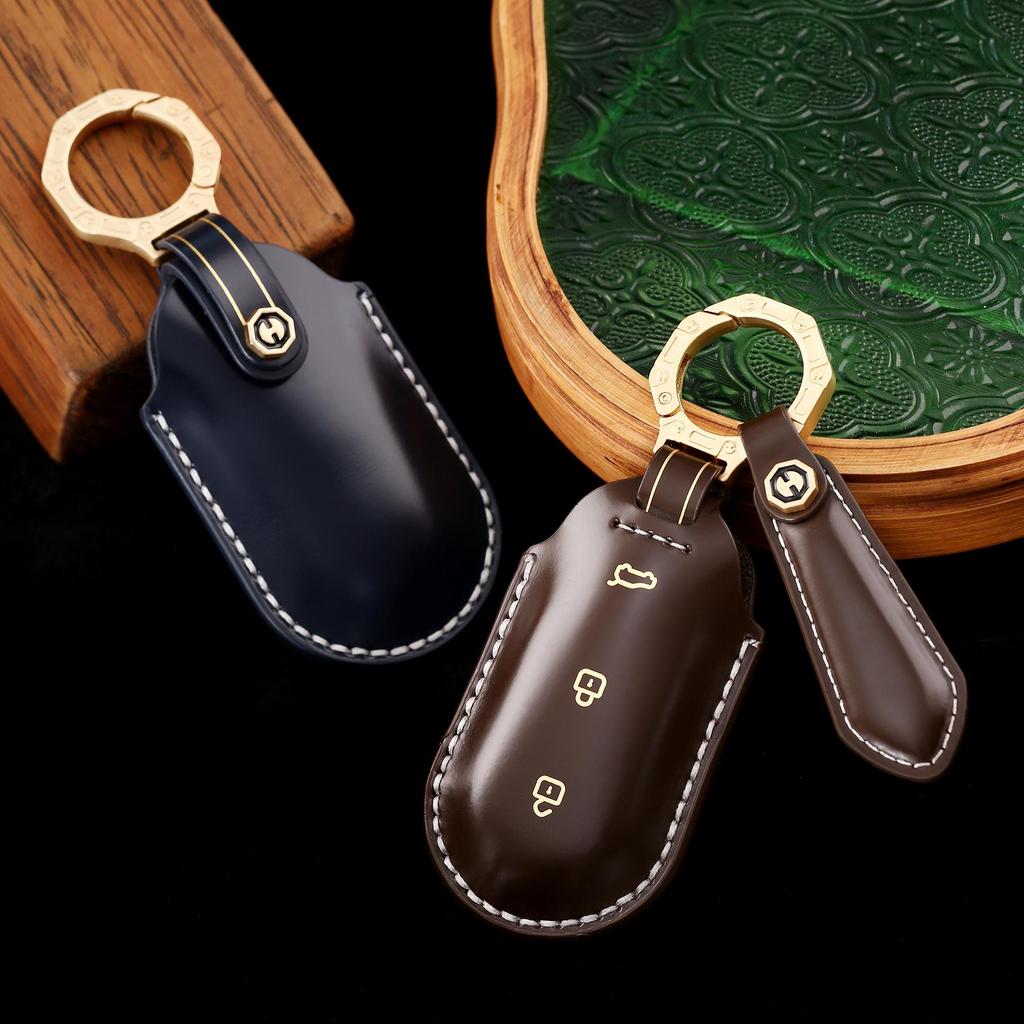 Premium Leather Car Key Cover for L7, L8, and New L9 – Elegant Interior Accessory