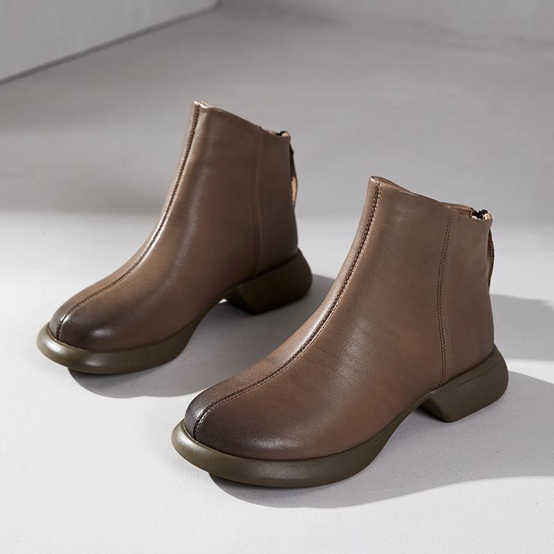 The first layer of cowhide short boots for women's autumn and winter 2025 new retro ethnic leather Chelsea women's small leather boots
