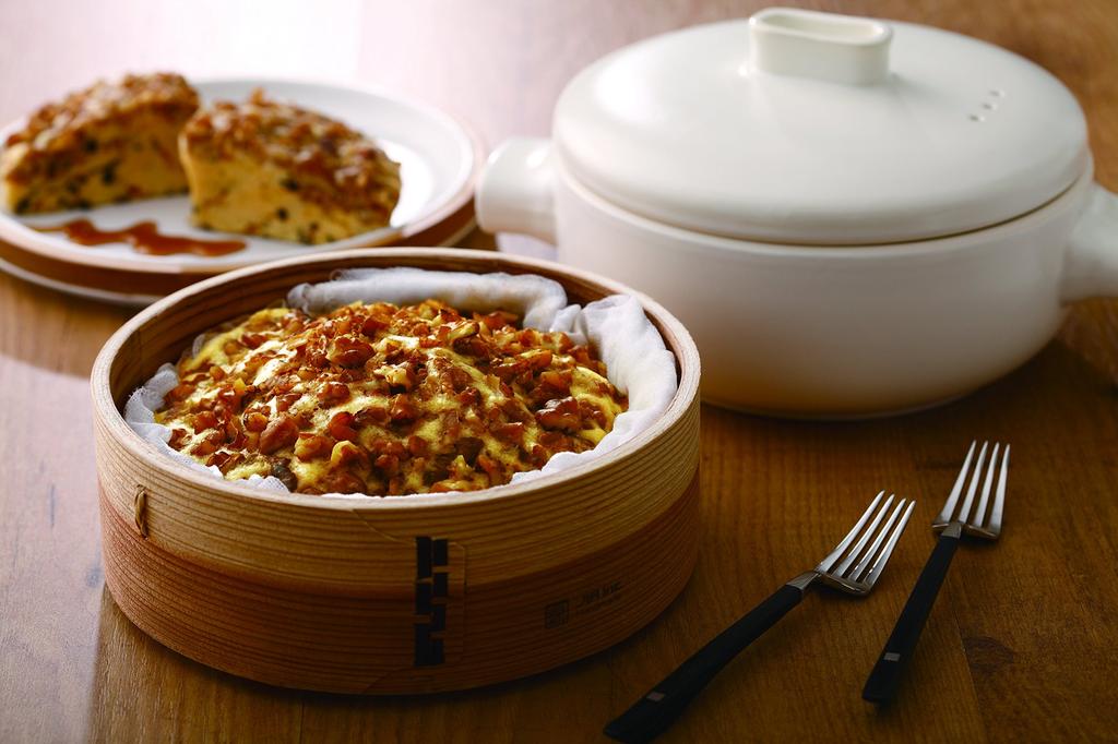 JIA Steam Pot Steamer with Steamer Basket 24cm Ceramic Pot White L Size