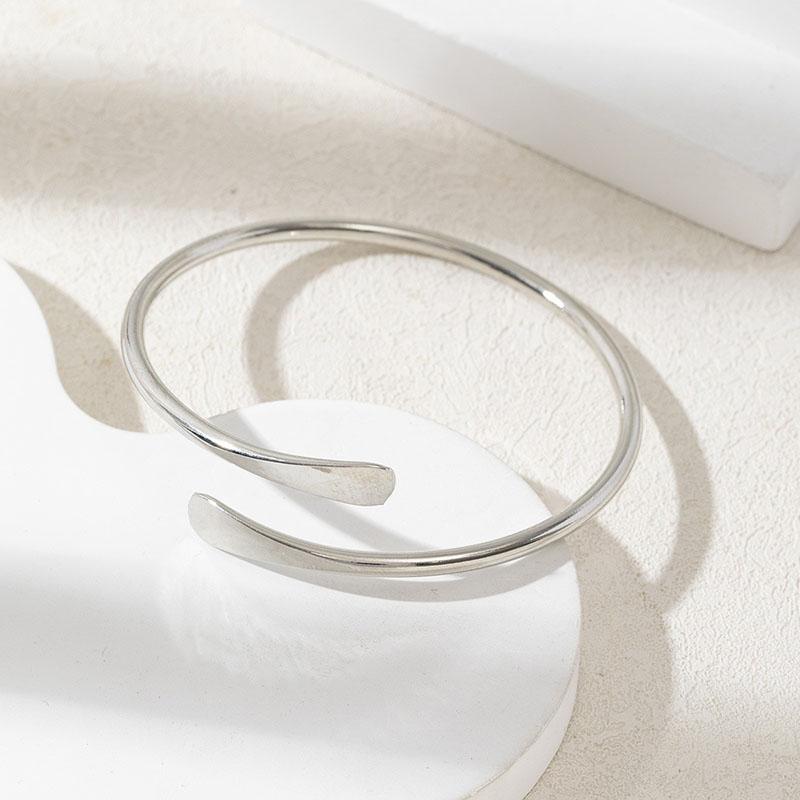 

Винтажный браслет-манжета с бабочкой и цветком для женщин, металлический, золотого цвета, браслеты-цепочки с подвесками, эстетичные, парные, украшения на запястье, подарок бежевый