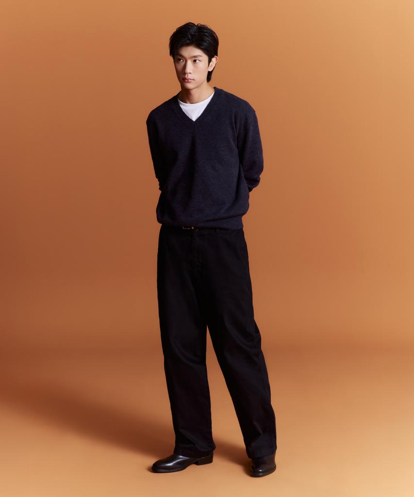 SPAO [Soft Yarn] Hairy V-Neck Sweater_Spkwg4Tc02