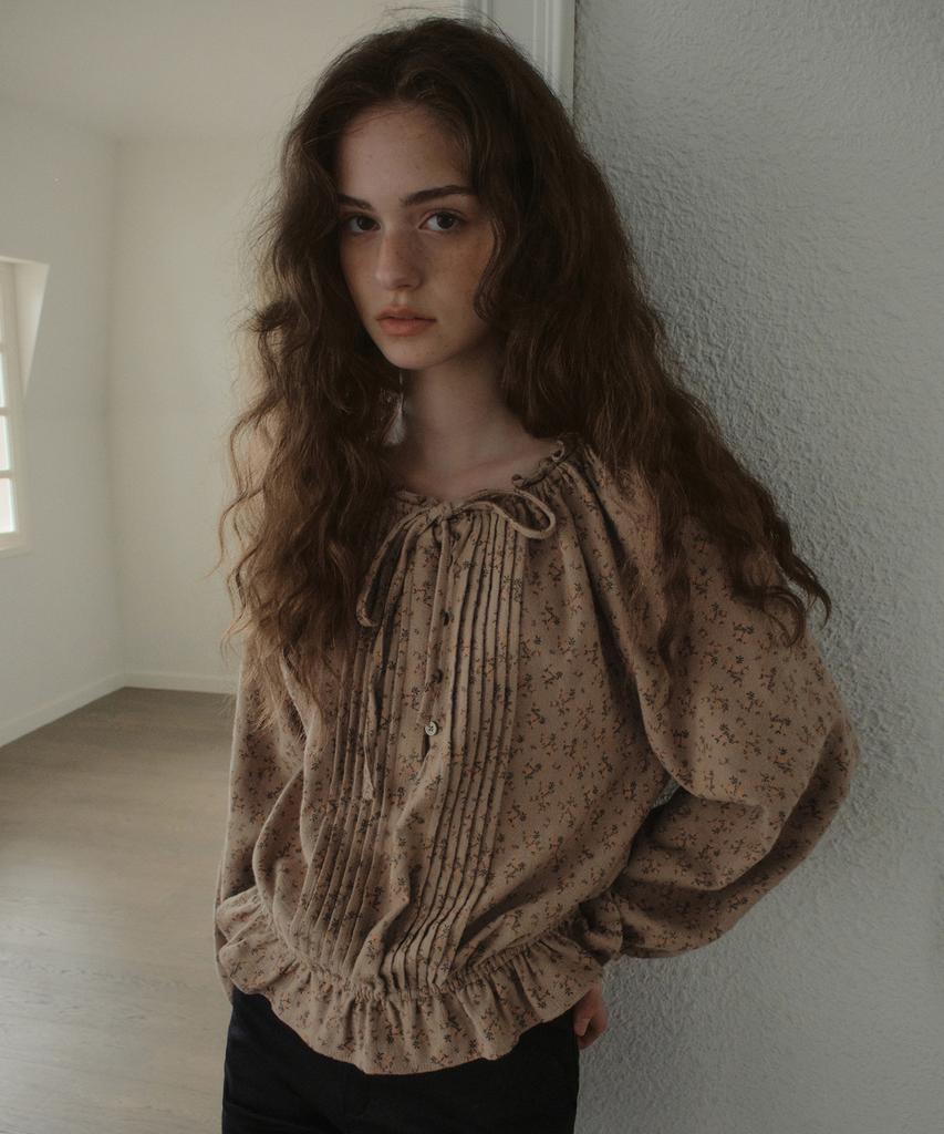 OURNOSTALGIA Meadow Flower Blouse_Beige(Ob6Bl14)