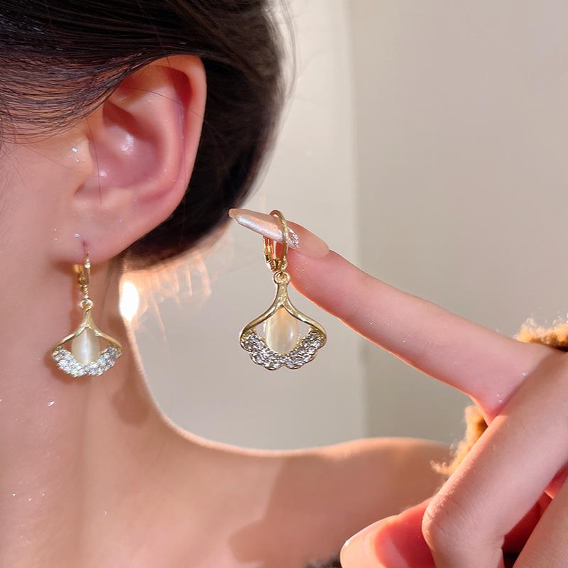 2025 Cat's Eye Stone Ginkgo Leaf Earrings: Unique, Luxurious & High-End Women's Ear Jewelry