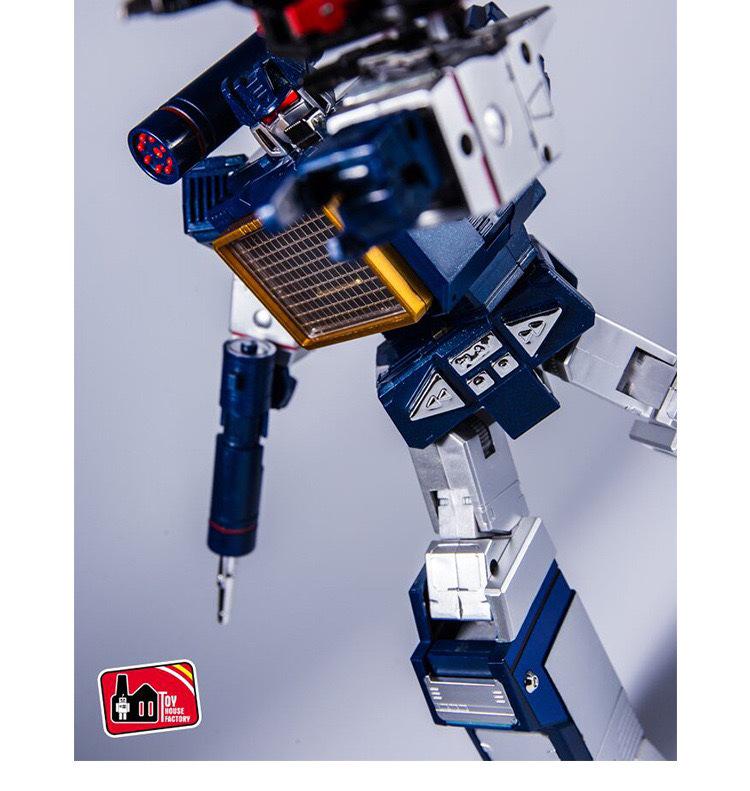 THF-01J Transformierendes Meisterwerk Soundwave mit Laserbeak Actionfigur