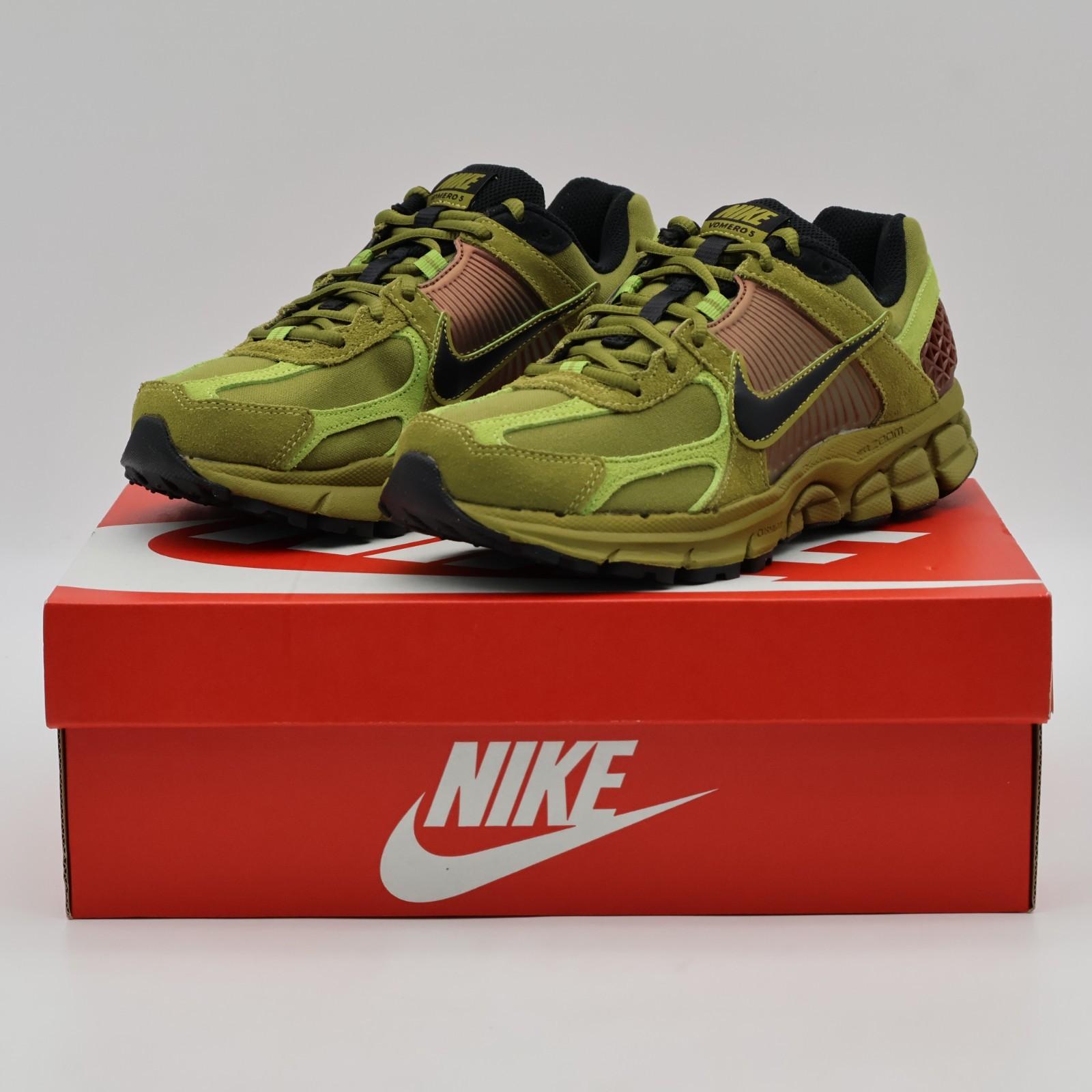 FJ1910-300 Nike Zoom Vomero 5 Pacific Moss (Men s) 8.5