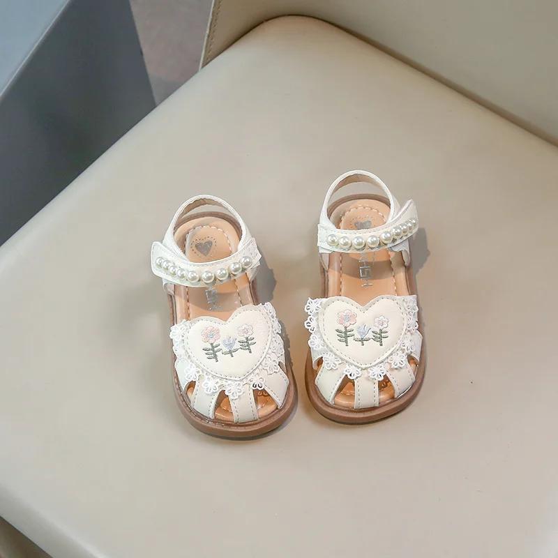 

Toddler Girl s Sandals Embroidery Lace Cute Beige Pearl Kids Sliders Flat Hollow-out Comfortable Trendy Children Shoes 22-31 31-insole18.6cm бежевый