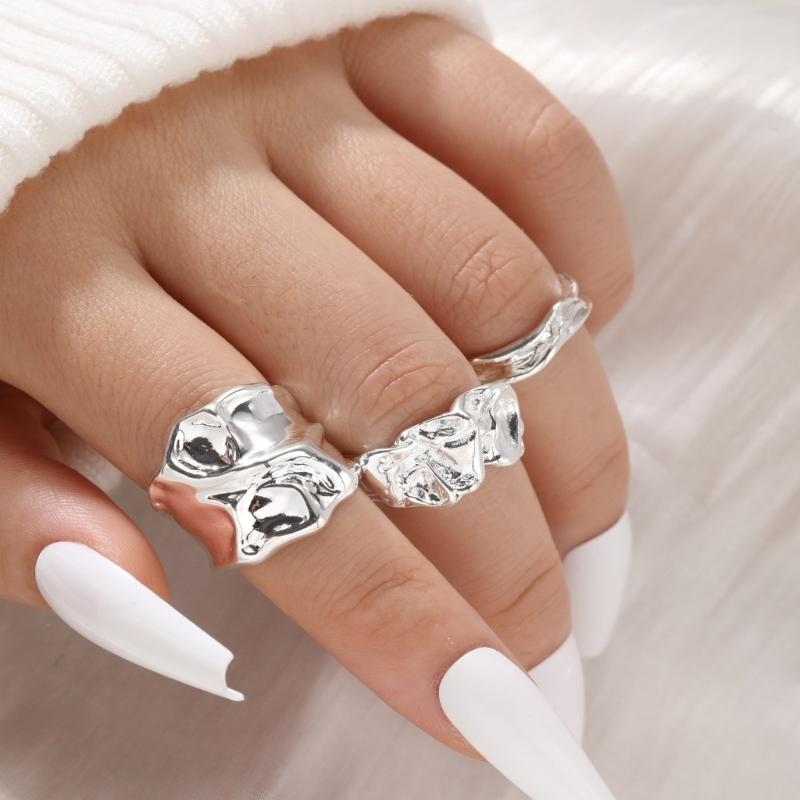 Fashionable Irregular Patterned Rings 3 Pieces Mix and Portable Set Accessory for Trendy Women Styles Daily Use