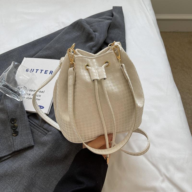 Solid Color Popular Bags In Summer New Fashion Trendy One-shoulder Simple Oblique Cross Casual Commuter Bucket Bag