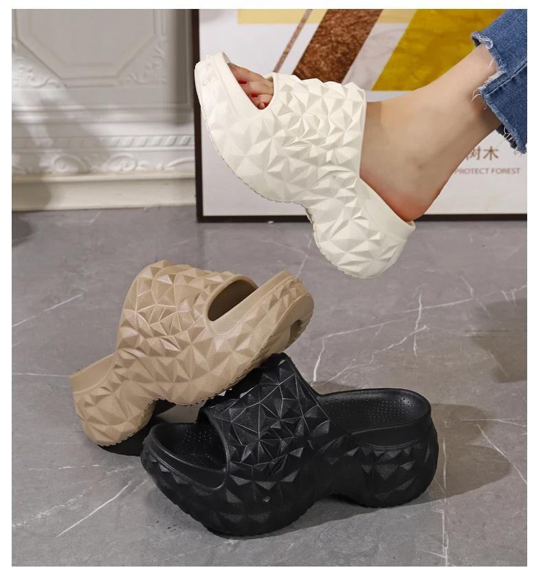 Fashion Women's Fashionable Slippers Outdoor Indoor Slippers EVA Soft Thick Soled Casual Sandals Suitable for Girls