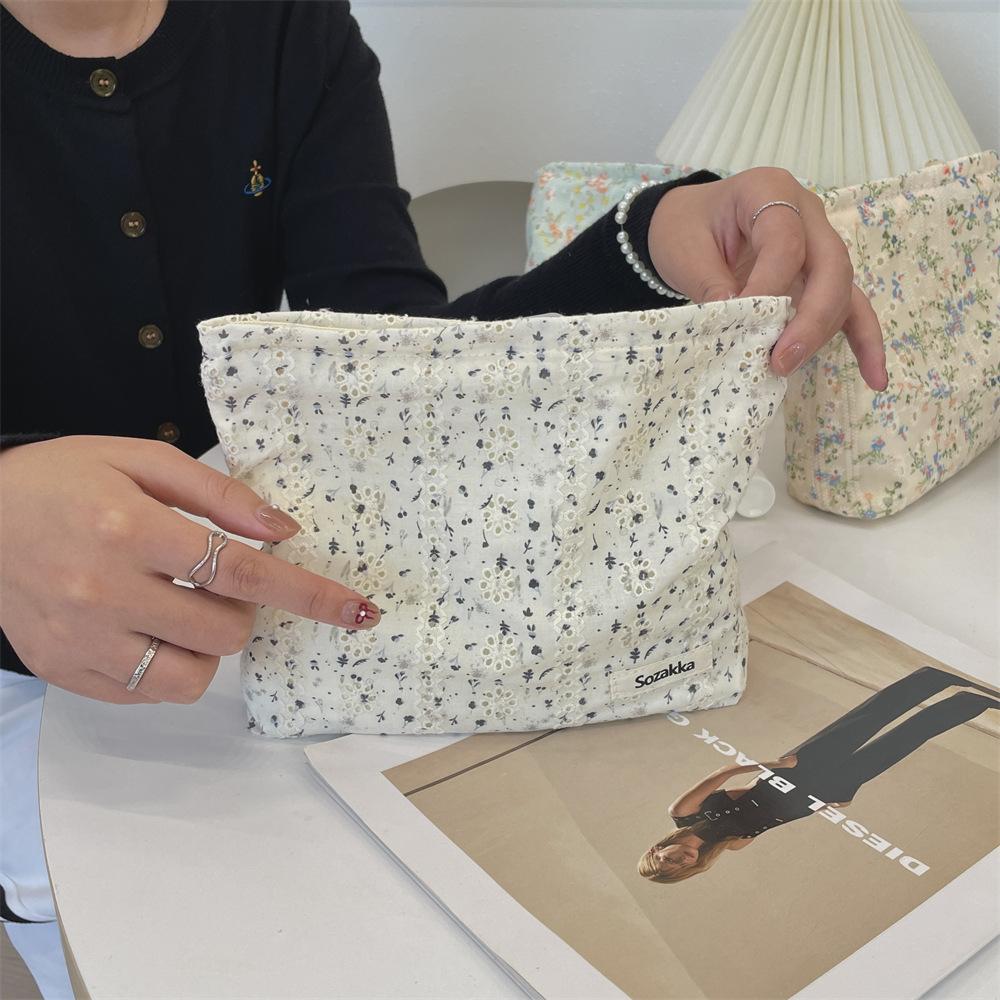 410123 Fresh Floral Canvas Cosmetic Bag Women's Portable Large-capacity Travel Toilet Bag Skin Care Product Storage Bag